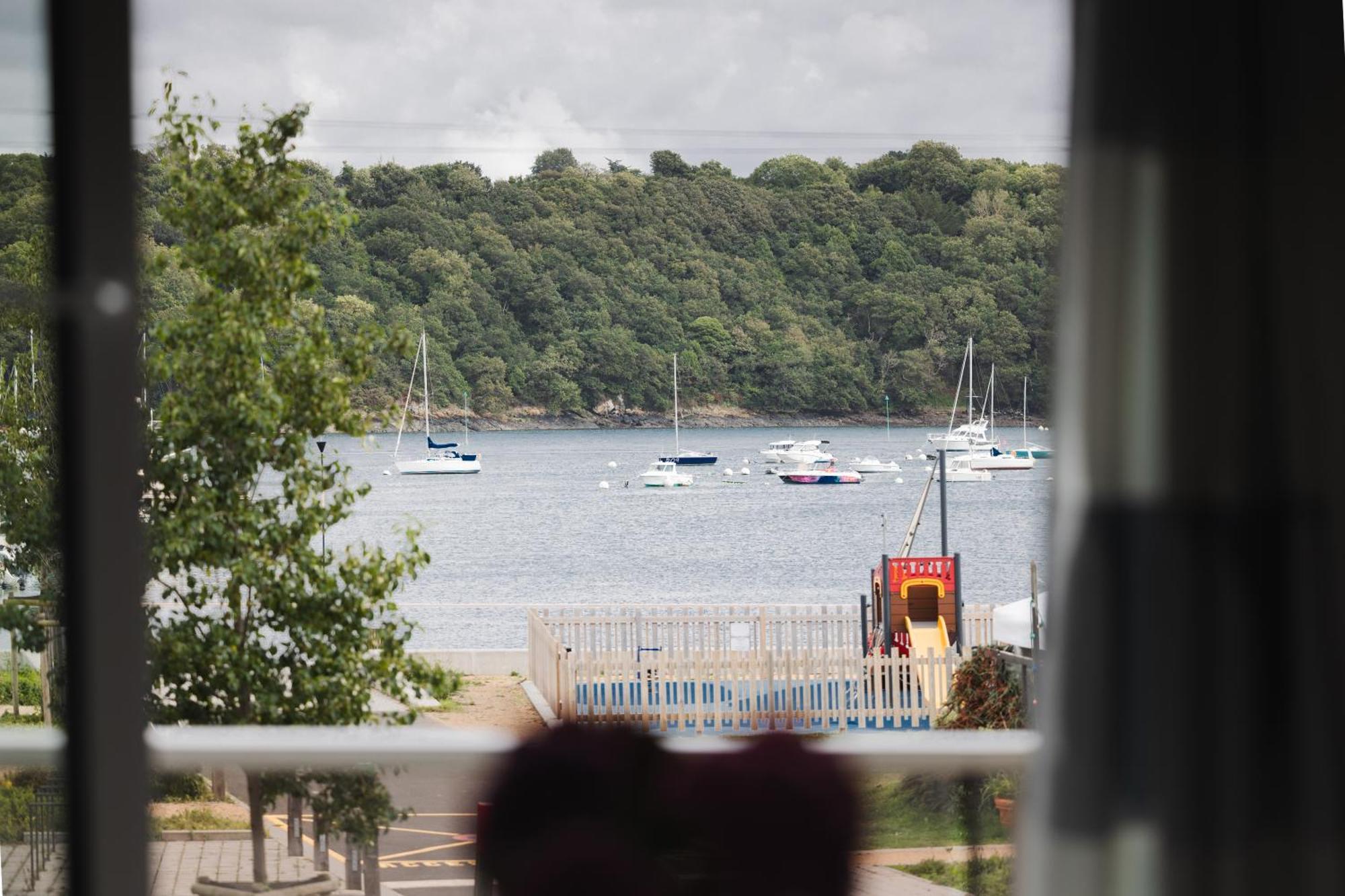 Gite Du Port Sur La Presqu'Ile De Lézardrieux Kültér fotó