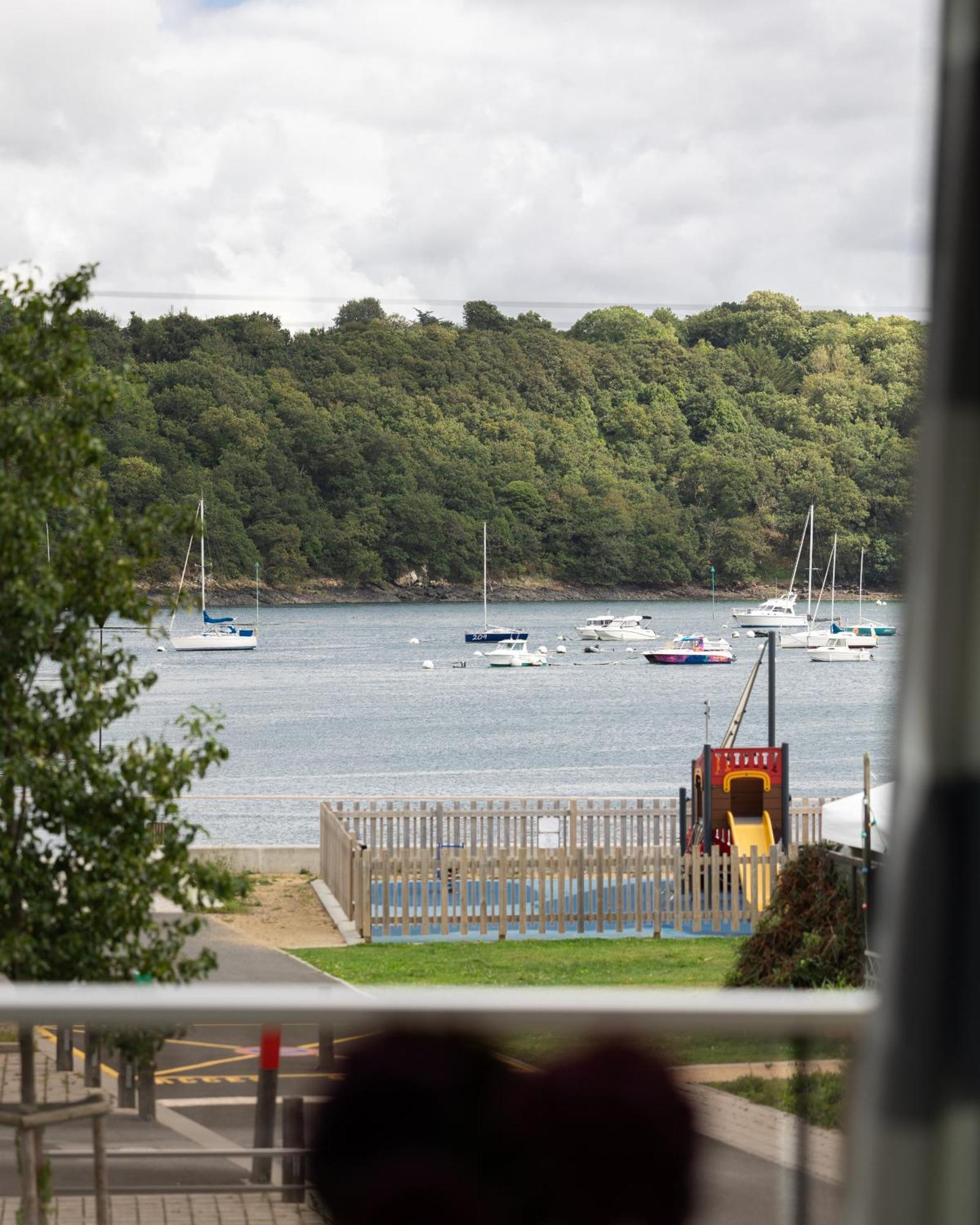 Gite Du Port Sur La Presqu'Ile De Lézardrieux Kültér fotó